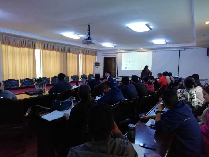 <strong><font color='FF1C42'>2019年7月4日重慶信立達(dá)在《西藏自治區(qū)農(nóng)牧科學(xué)院畜牧獸醫(yī)研究所》順利召開專利講座</font></strong>