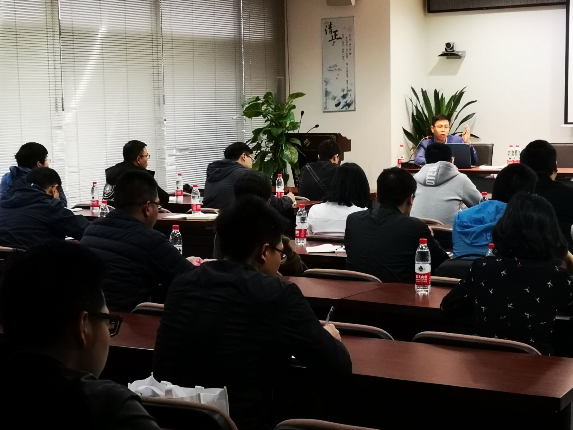 <strong><font color='FF245E'>2019年3月27日重慶信立達(dá)在《中建二局西南分公司》順利召開專利講座</font></strong>